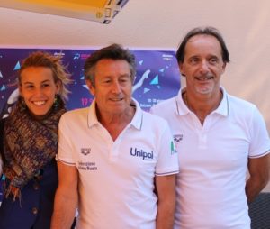 Tania Cagnotto col padre e Ct Giorgio e il tecnico Oscar Bertone (Sportnews)