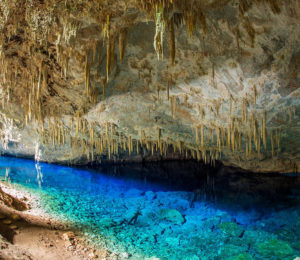 gruta do lago azul